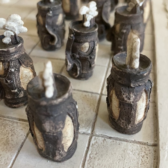 Hen Feathers Golf Checkers Set - Picture 7 of 15